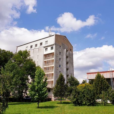 Summer Residence Hostel Любляна Экстерьер фото